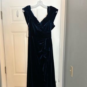 Oleg Cassini Formal Gown